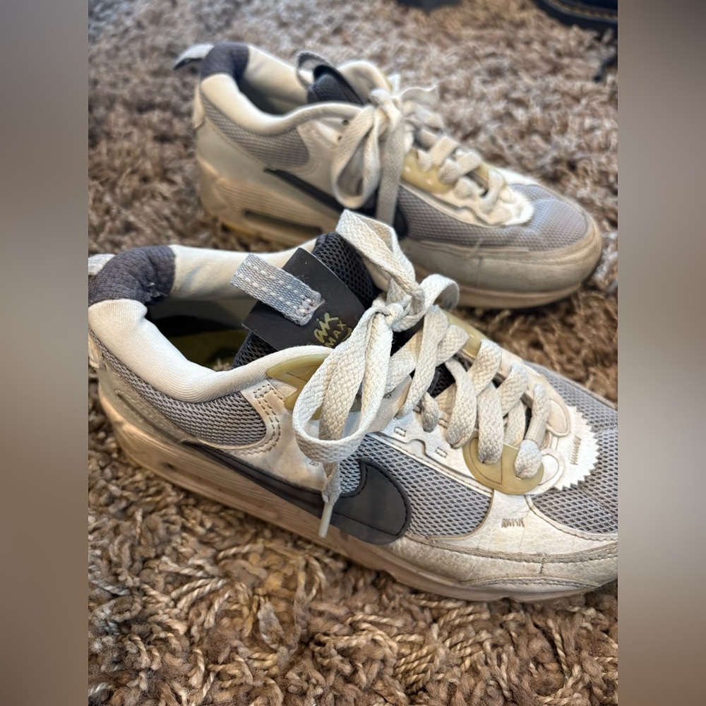 Nike Air Max 90 Futura Women’s Size 6 Gray Black White Shoes DZ4708 001 NBY